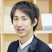 朝井リョウさん